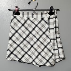 5/$25 Rue21 Black and White Checkered Skort Pull On Skirt Junior Size XS